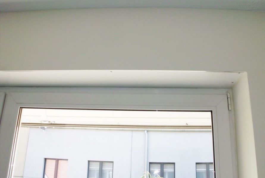 Putzbündiger Kasten